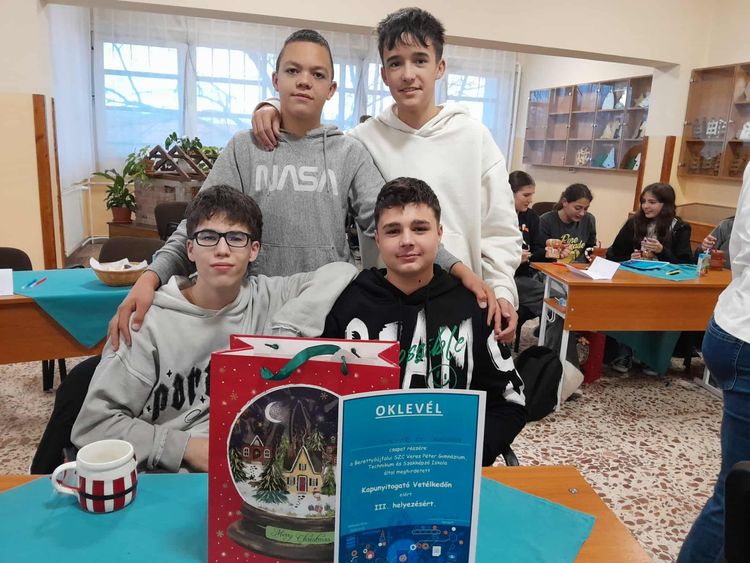 KAPUNYITOGATÓ VETÉLKEDŐ